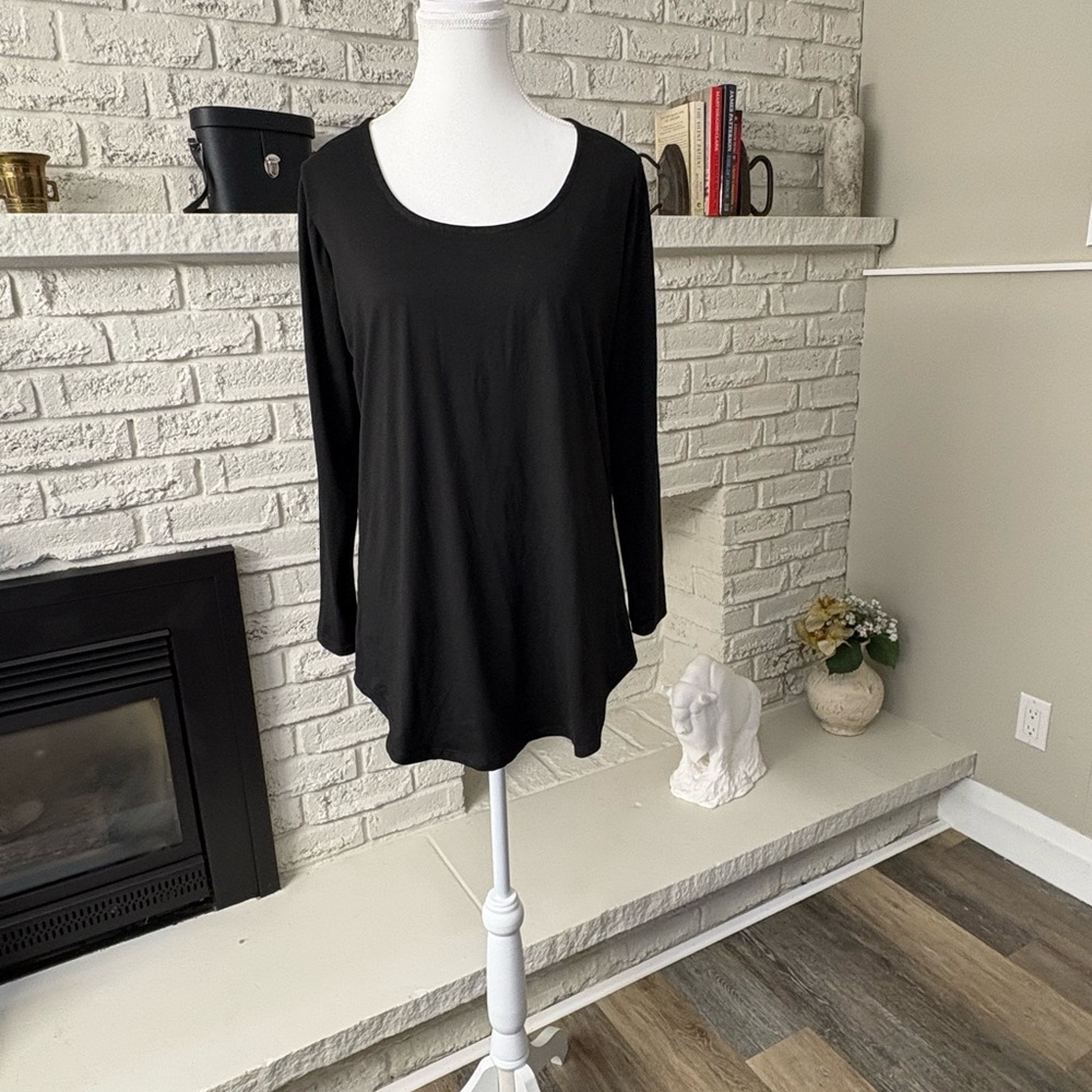 Just Cozy BNWT Elegant Black Long Sleeve Women's Top - Size M